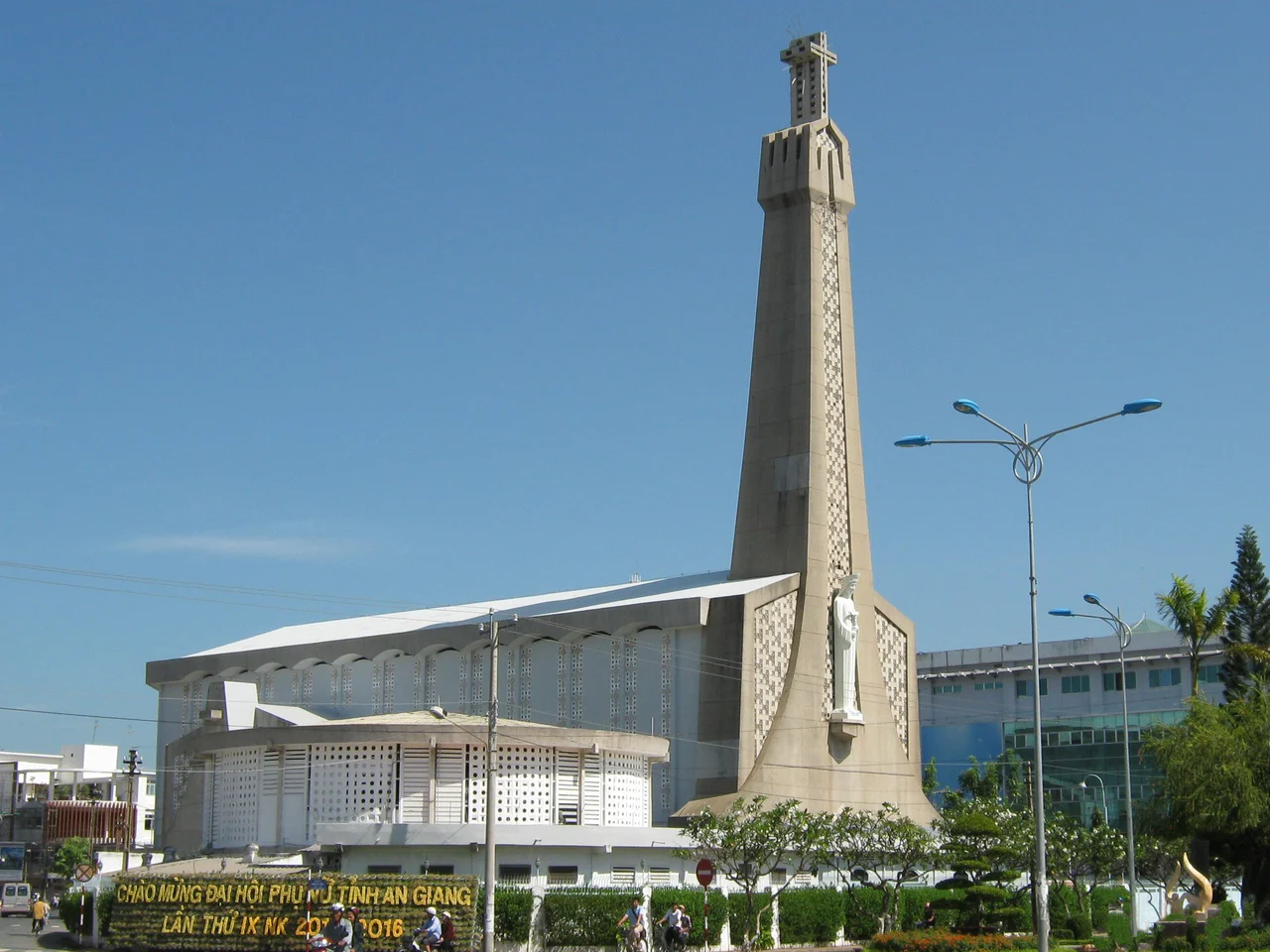 Cathédrale Regina Pacis de Long Xuyên (province d'An Giang)