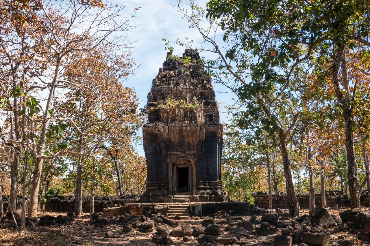 Prasat Neang Khmau, Koh Ker, Cambodia