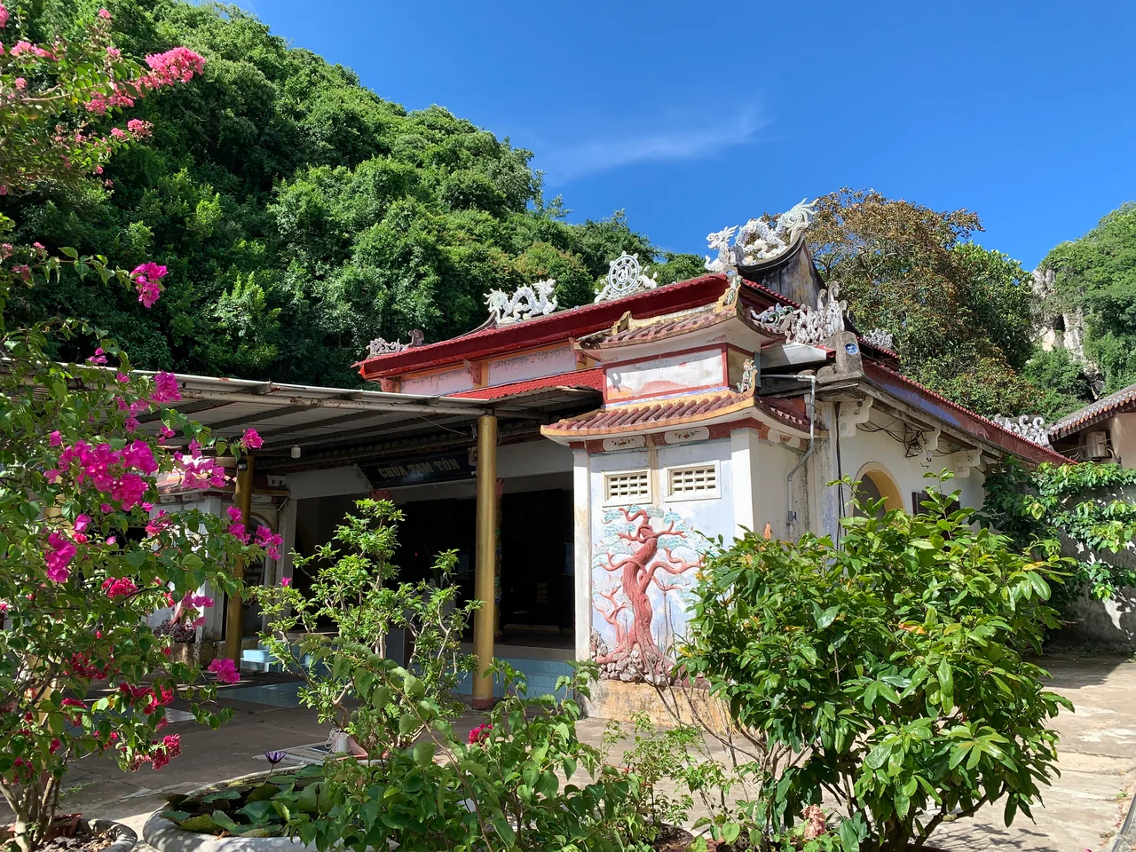 Tam Ton Pagoda