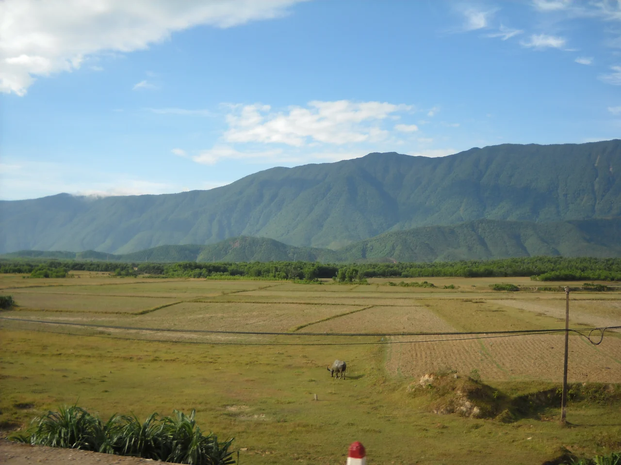 Dãy núi Hoành Sơn, nhìn từ Hà Tĩnh