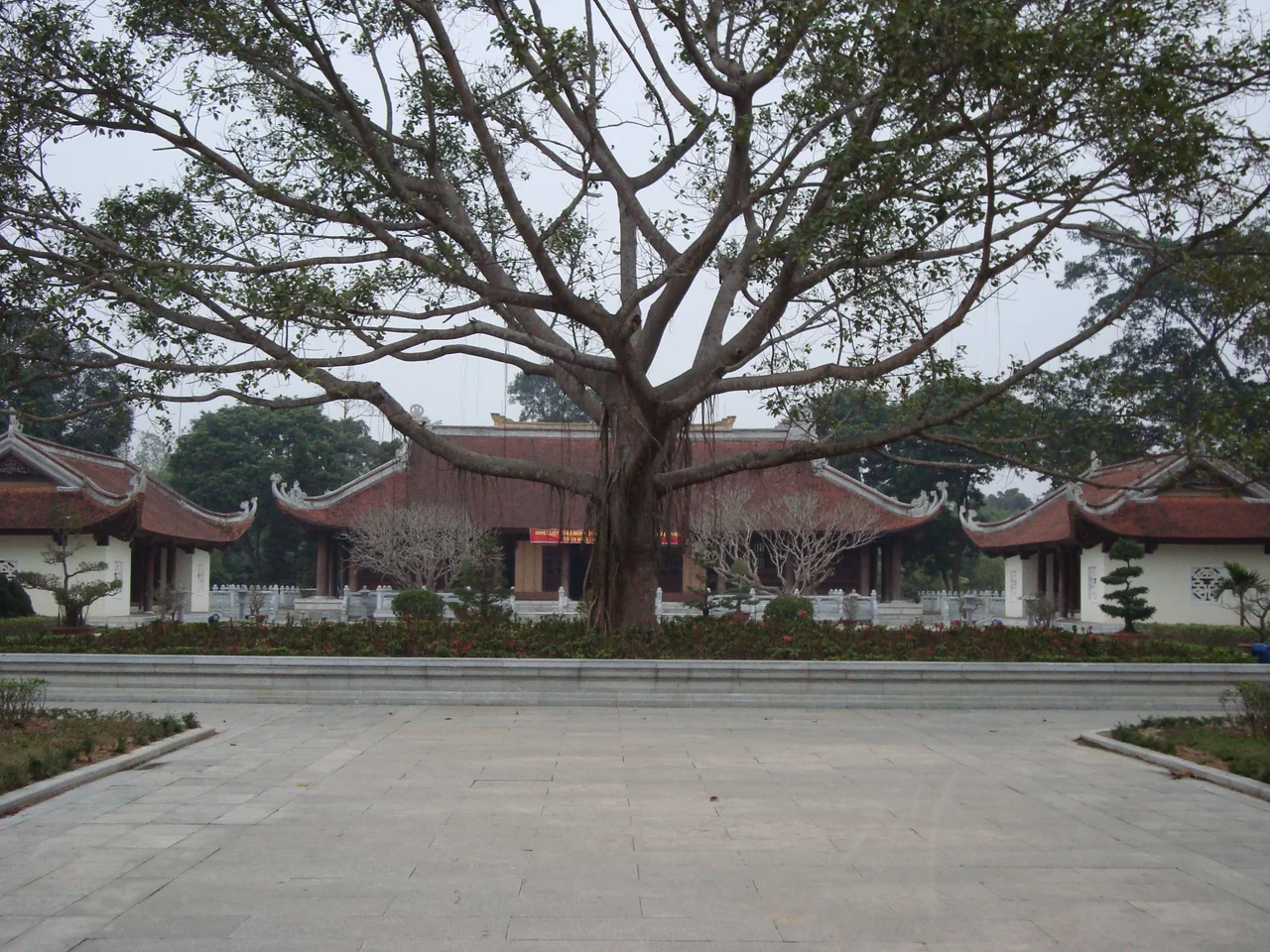 Khu di tích lịch sử Kim Liên