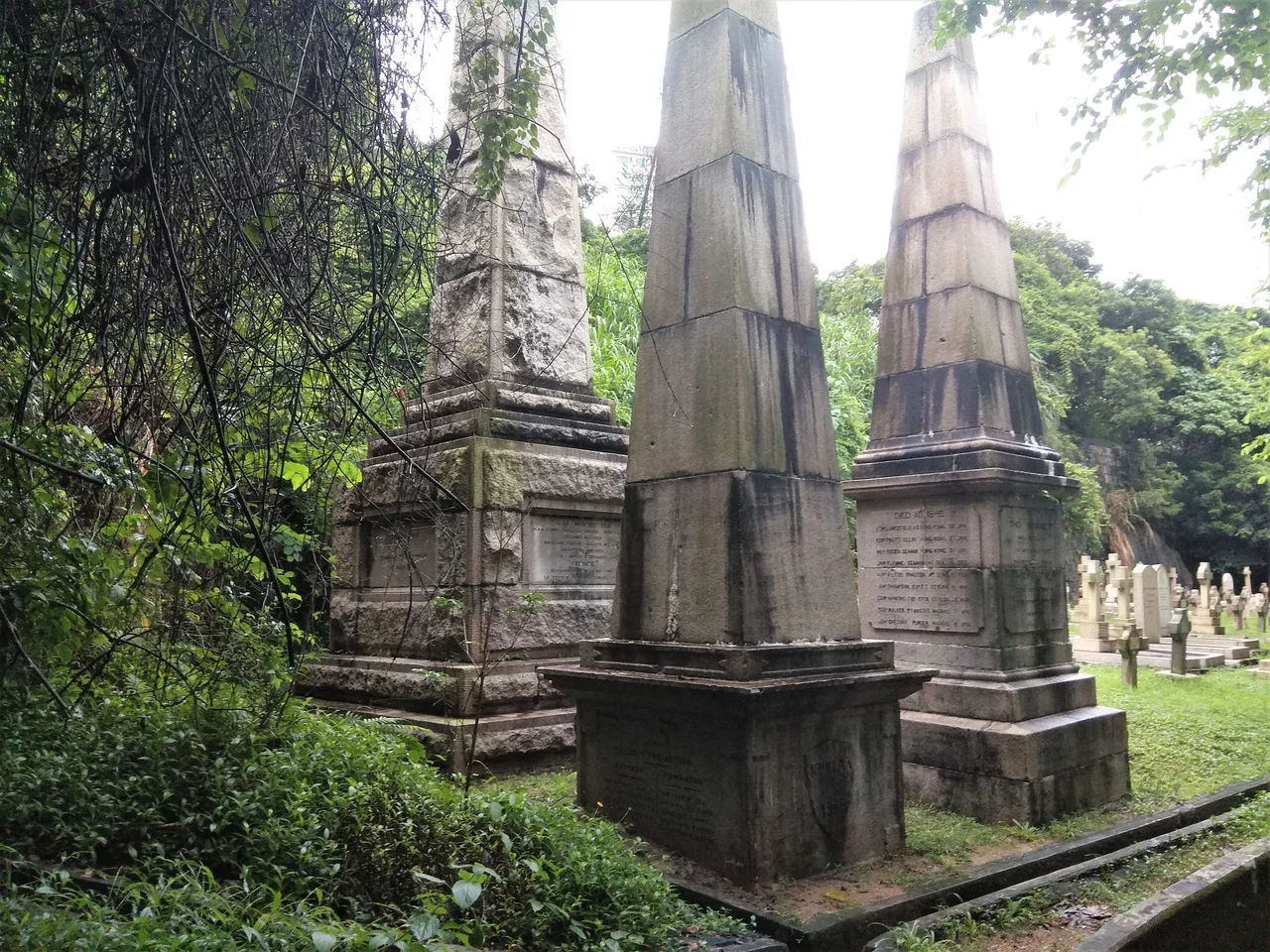 Fronde Memorial in Hong Kong Cemetery