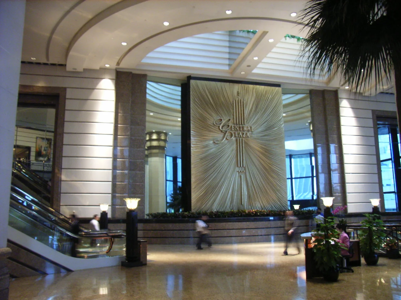 中環廣場 HK Central Plaza 位於香港灣仔