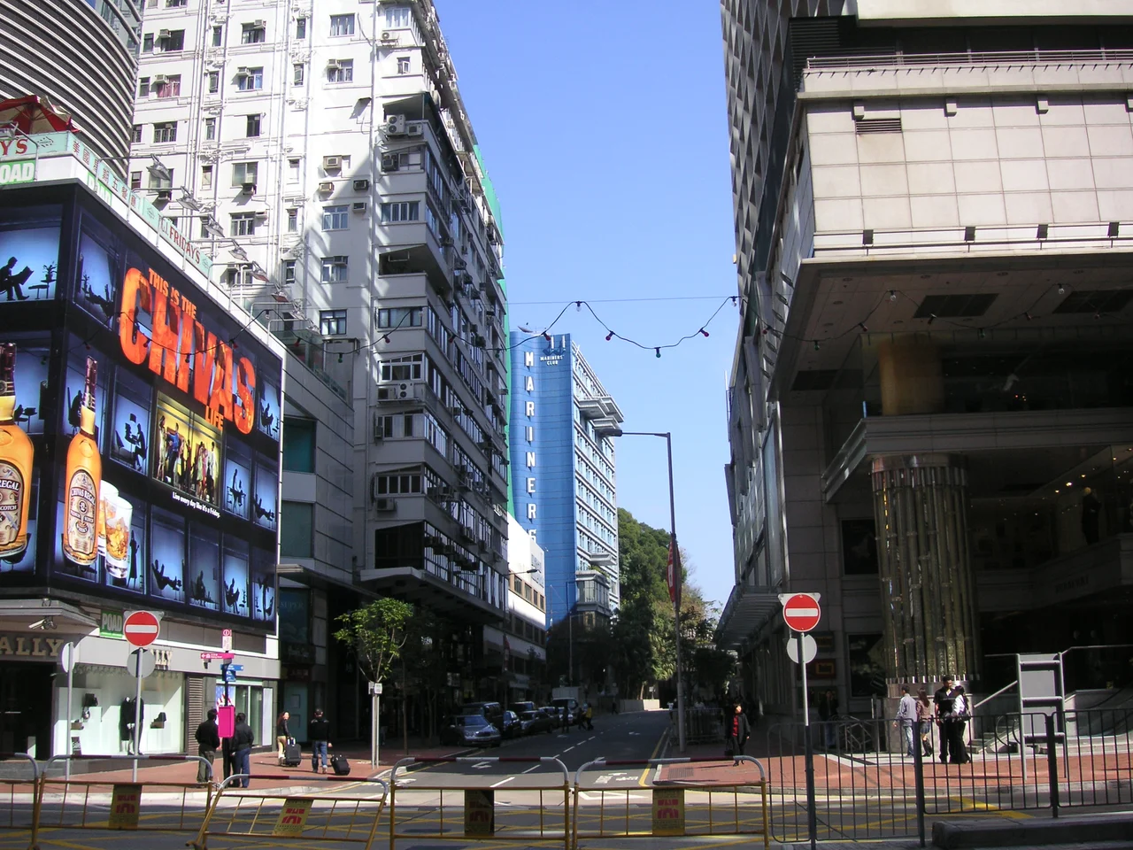 East end of Middle Road.jpg