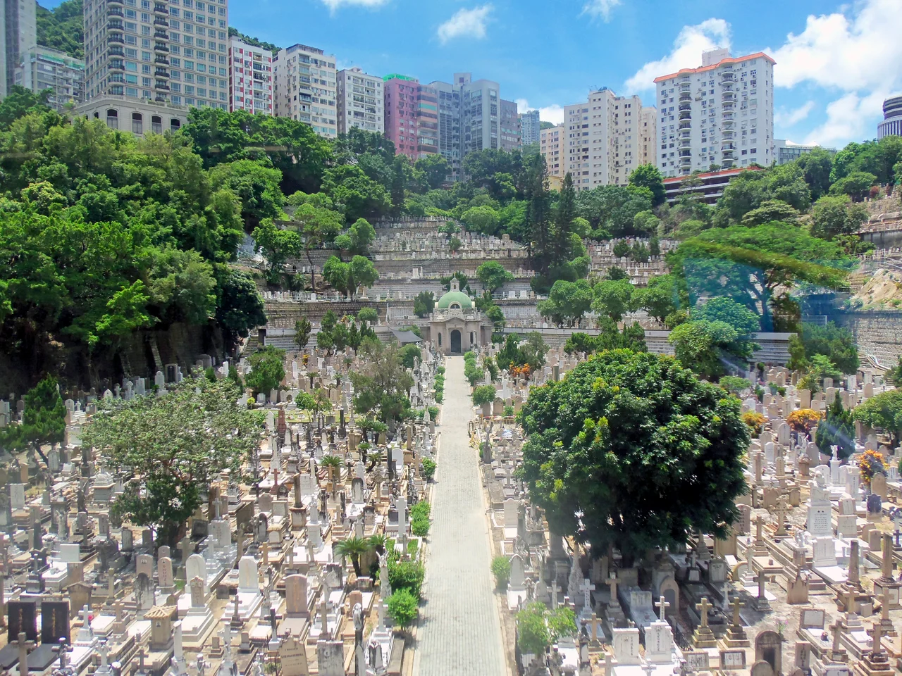 St. Michael's Catholic Cemetery, Happy Valley, Hong Kong, seen from a #260 bus in heavy traffic along Route 1.