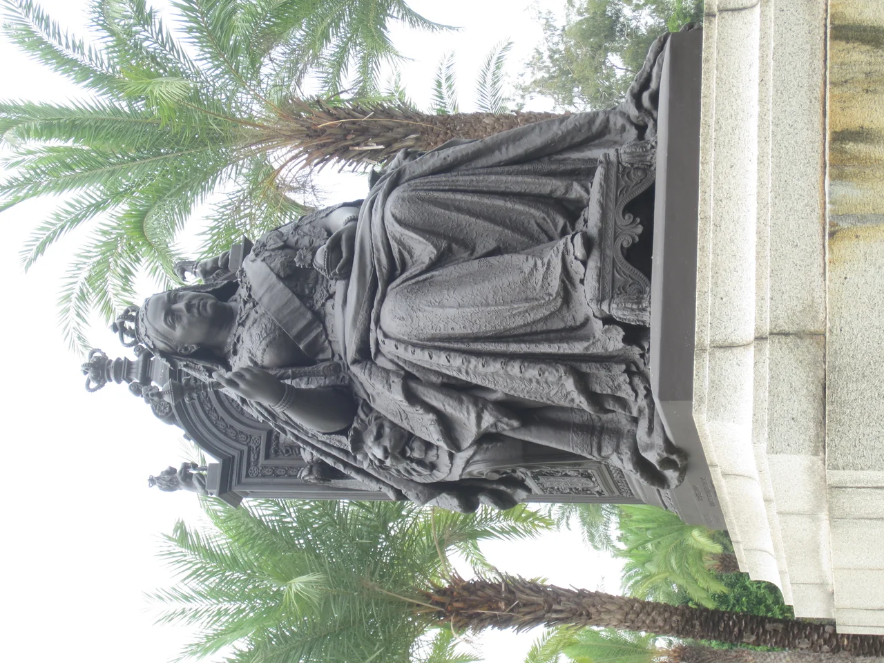 Statue of Queen Victoria, Hong Kong (November 2017)