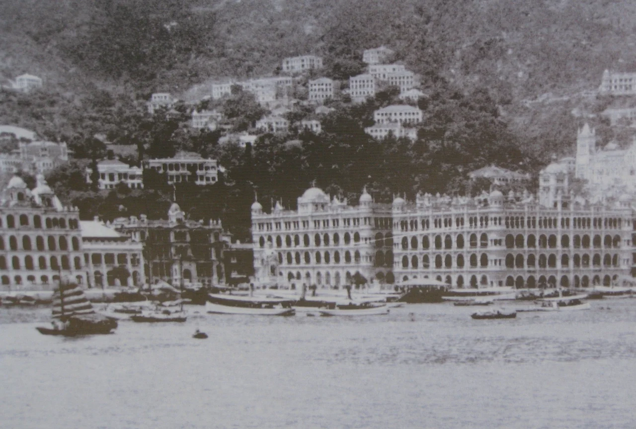 Central in Hong Kong, circa 1910, View from Victoria Harbour. Cropped version zooming on Statue Square