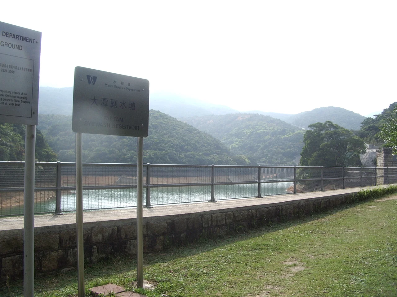 摘要
Tai Tam Byewash Reservoir