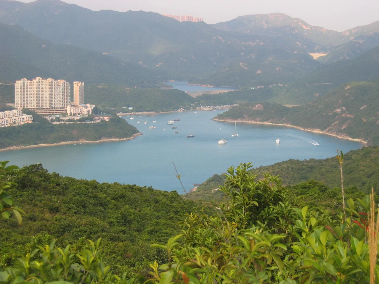 Tai Tam Harbour zh:大潭港 is a harbour in the innermost part of Tai Tam Bay in Hong Kong.
Author is me.