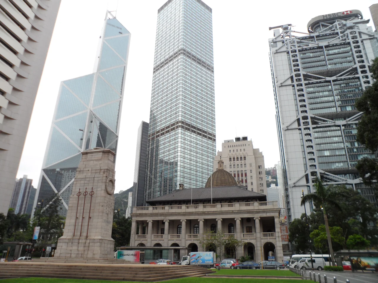 Liberation of Hong Kong in 1945 (香港重光) after the Second World War. Picture taken at the Cenotaph in Central (和平紀念碑), Hong Kong.