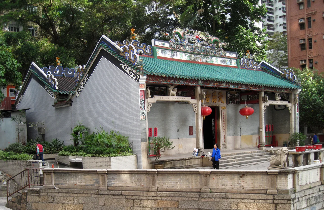 Tin Hau Temple Causeway Bay Hong Kong.jpg