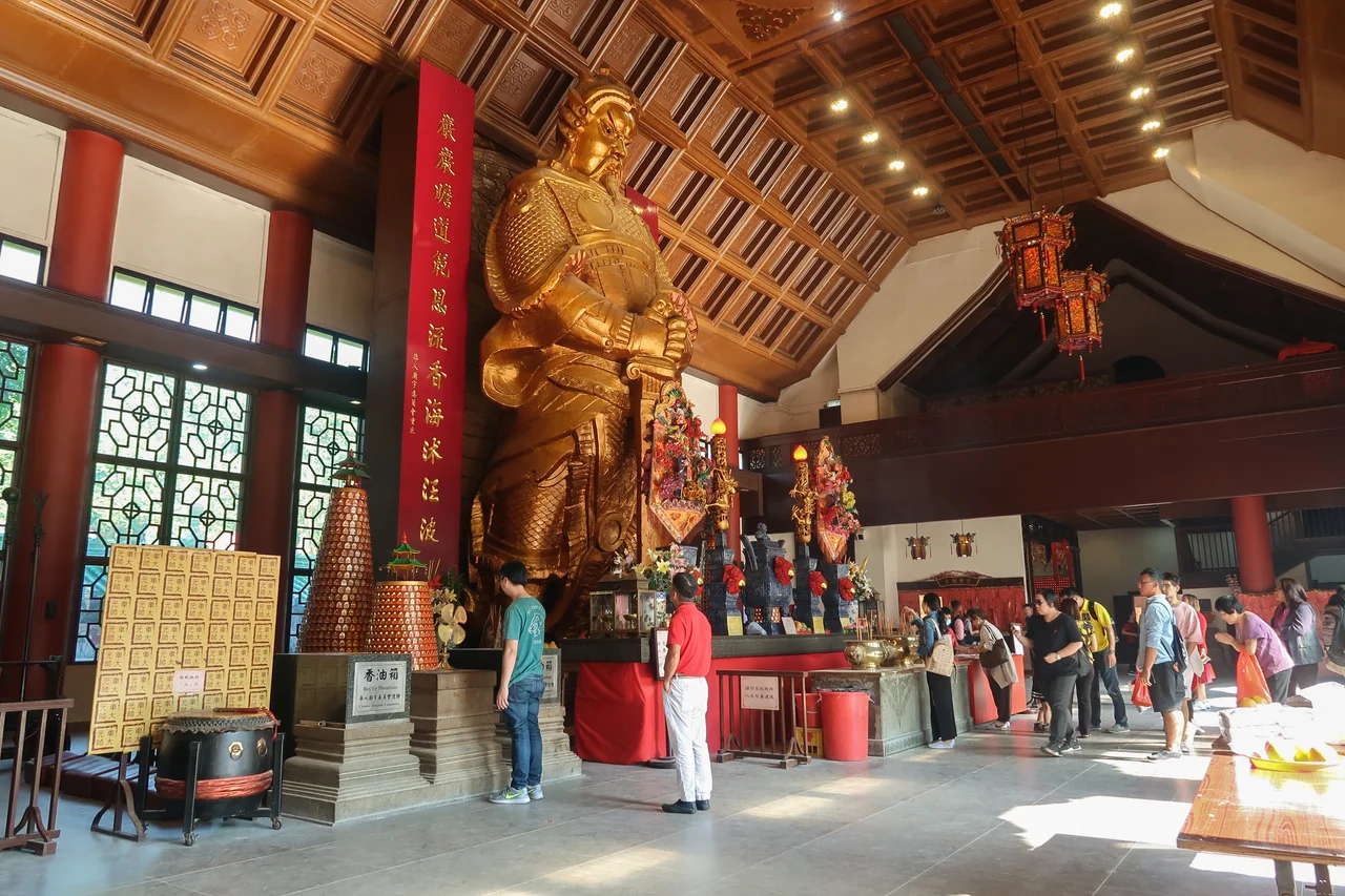 Che Kung Temple Interior