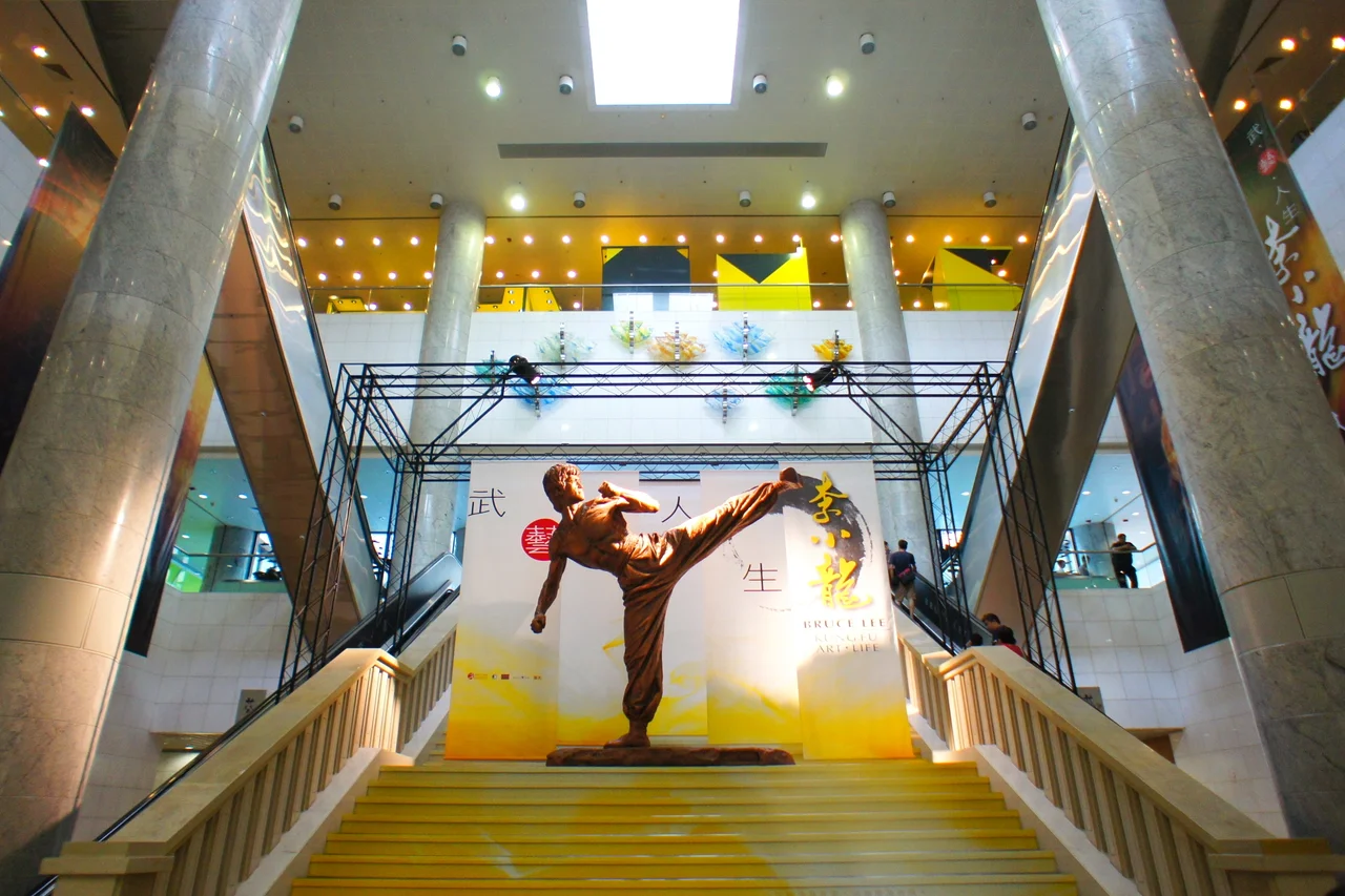 Bruce Lee -Kung Fu‧Art‧Life Exhibition at the Hong Kong Heritage Museum, Hong Kong.
