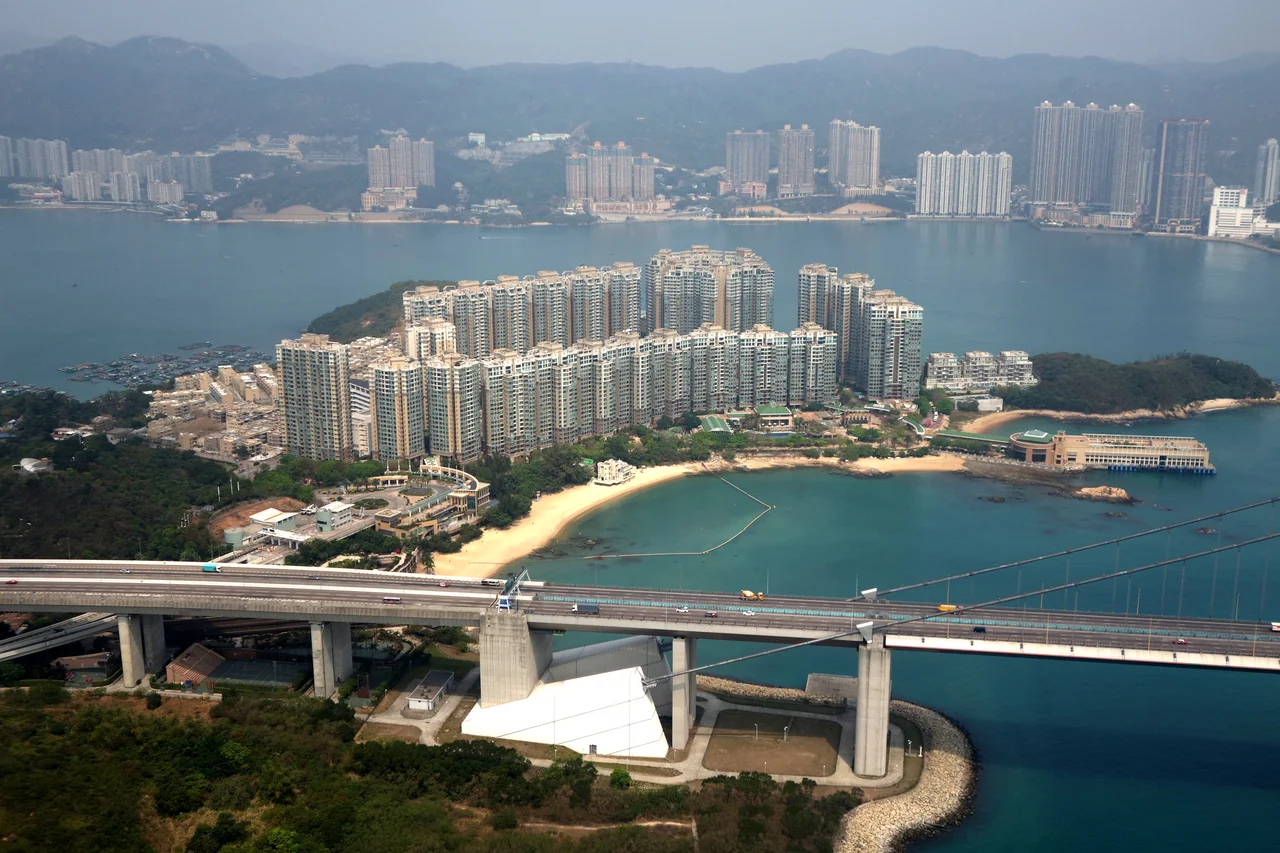 Aerial photo of Park Island in Ma Wan, Tsing Ma Bridge is in the foreground, Sham Tseng could be seen in the background.