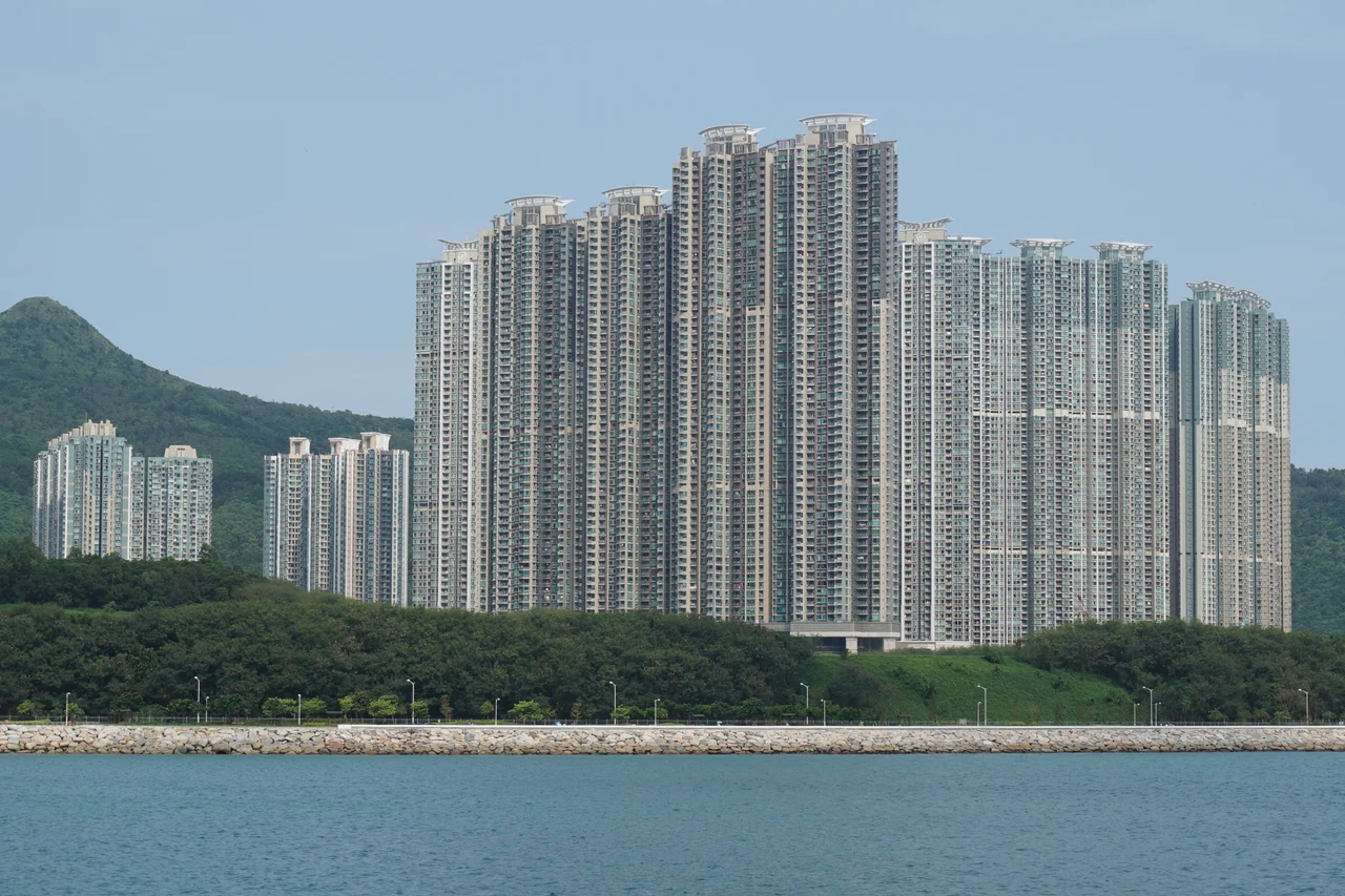 Panoramic photo of Miu Tsai Tun and High Junk Peak, combined from 2168218763, 2168217807, 2168216941, 2168215859, 2169006650 and 2169005460