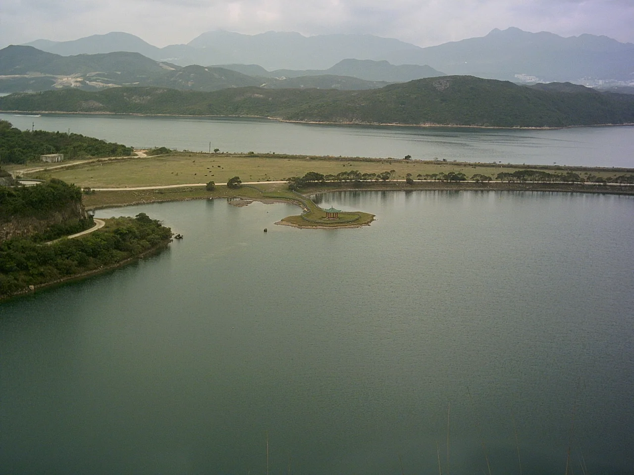 Near high island reservoir land for refugees chingming06.jpg