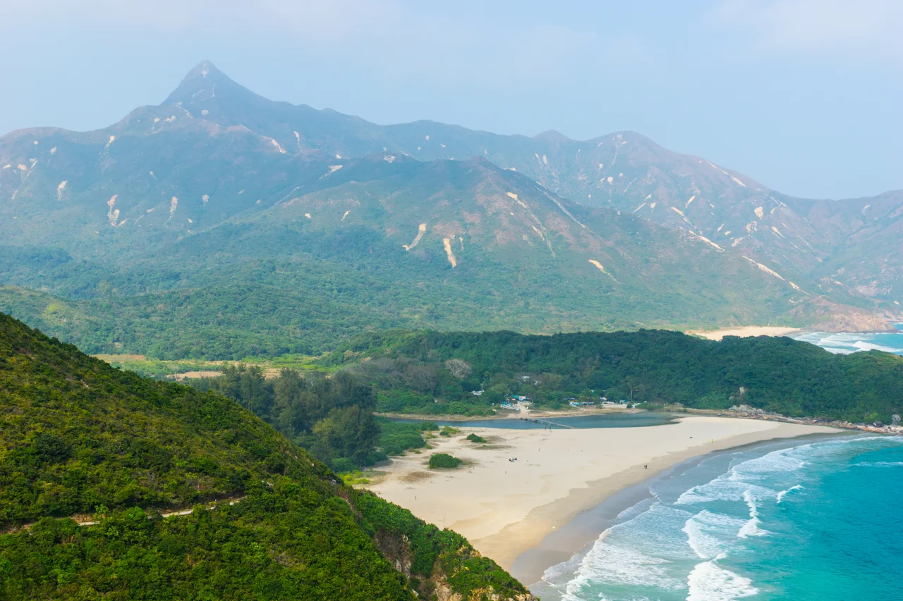Ham Tin Wan (foreground) and Sharp Peak (background, top left) as seen from a segment of the MacLehose Trail.