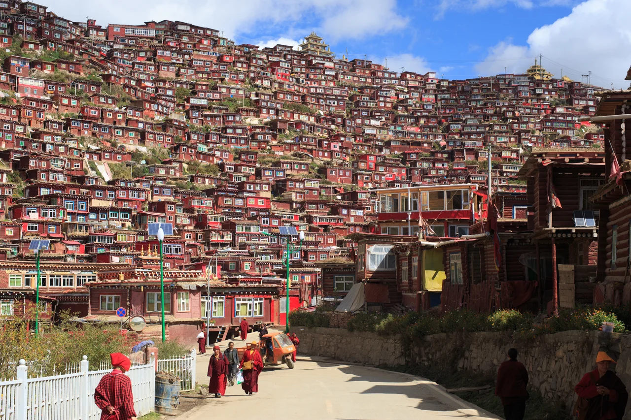 seda sertar garze tibetan autonomous prefecture sichuan larung gar buddhist institute jigme phuntsok china 2013