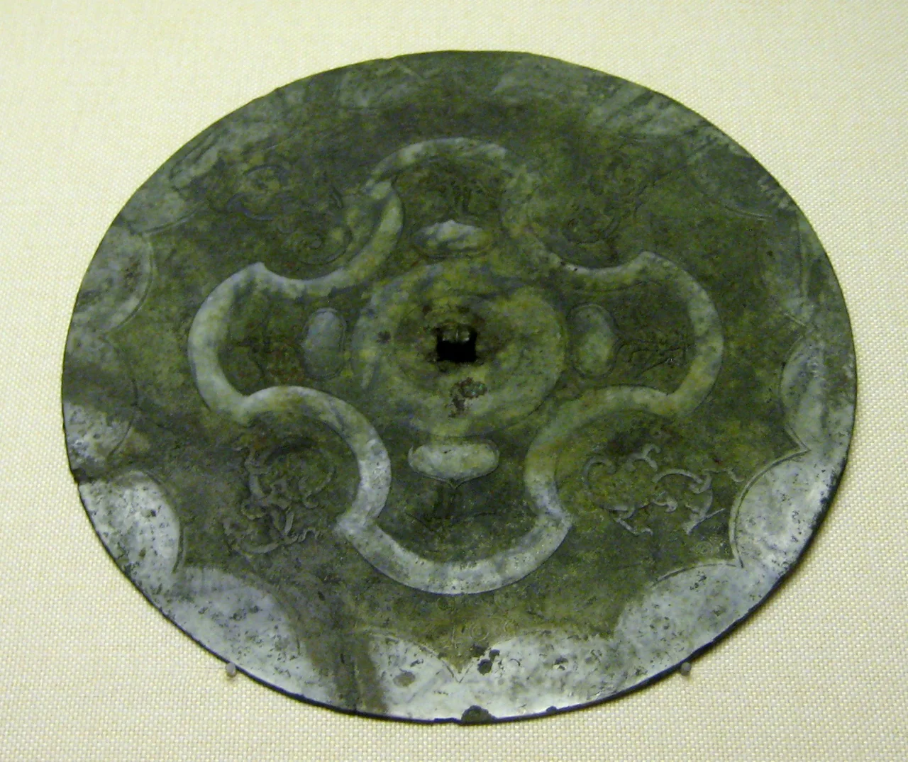 Bronze mirror inlaid with silver. From the tomb of Triệu Văn Đế (Emperor Zhao Mo) of Triệu dynasty in Nanyue kingdom (r.137–122 BCE).