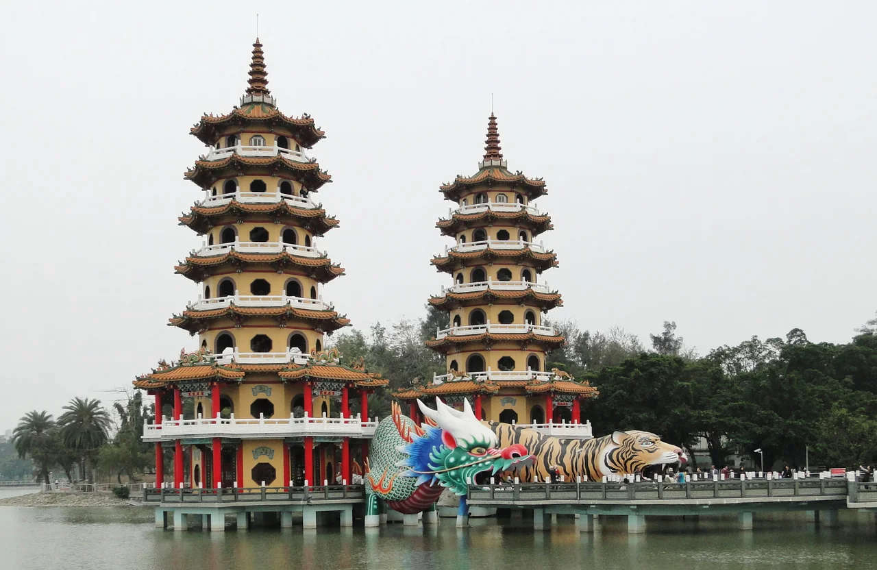 Dragon and Tiger Pagodas, Kaohsiung, Taiwan