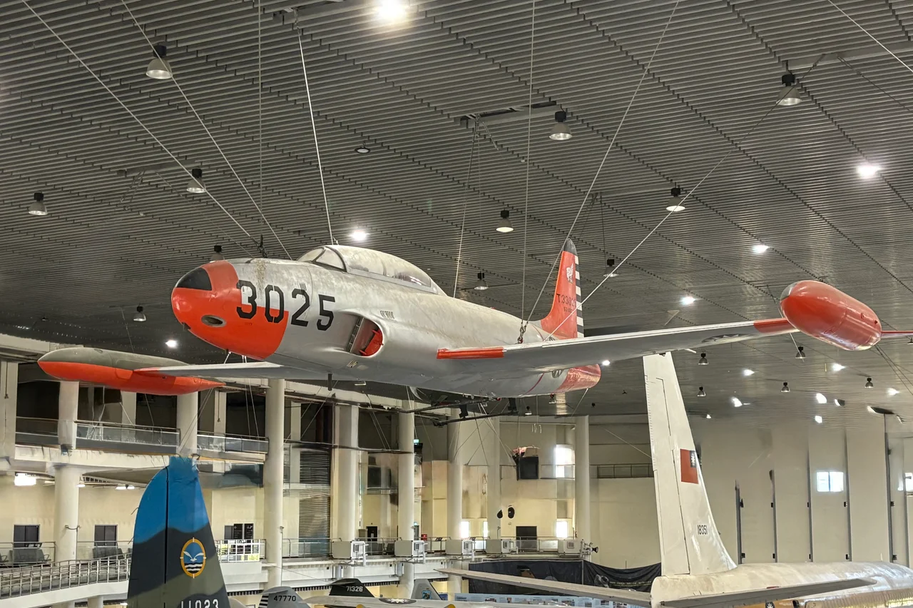 National Air and Space Museum of the Smithsonian Institution, Washington, DC. Architect: Gyo Obata.