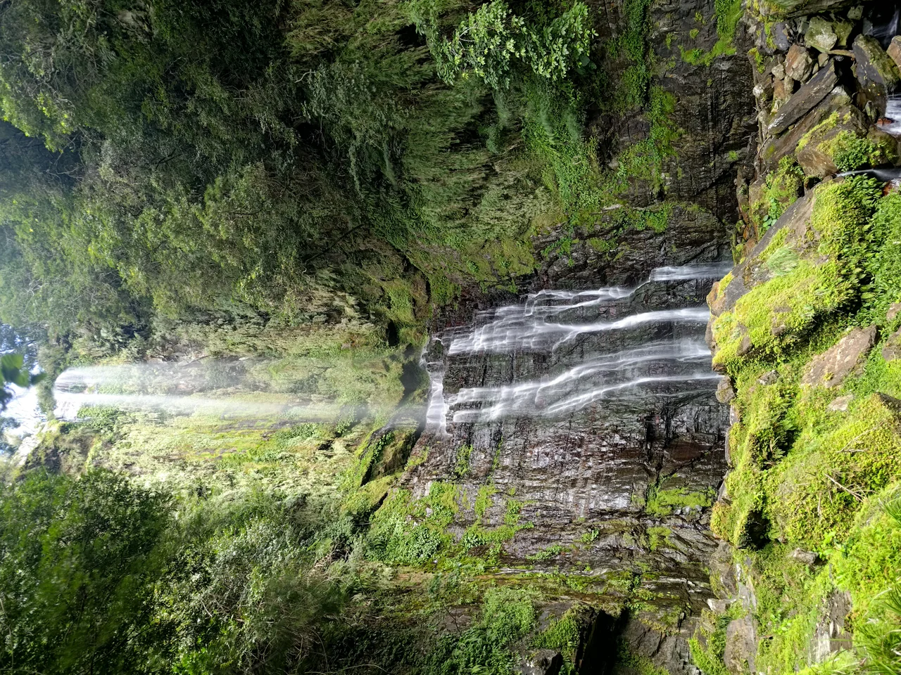 Wufengqi Falls Taiwan.jpeg