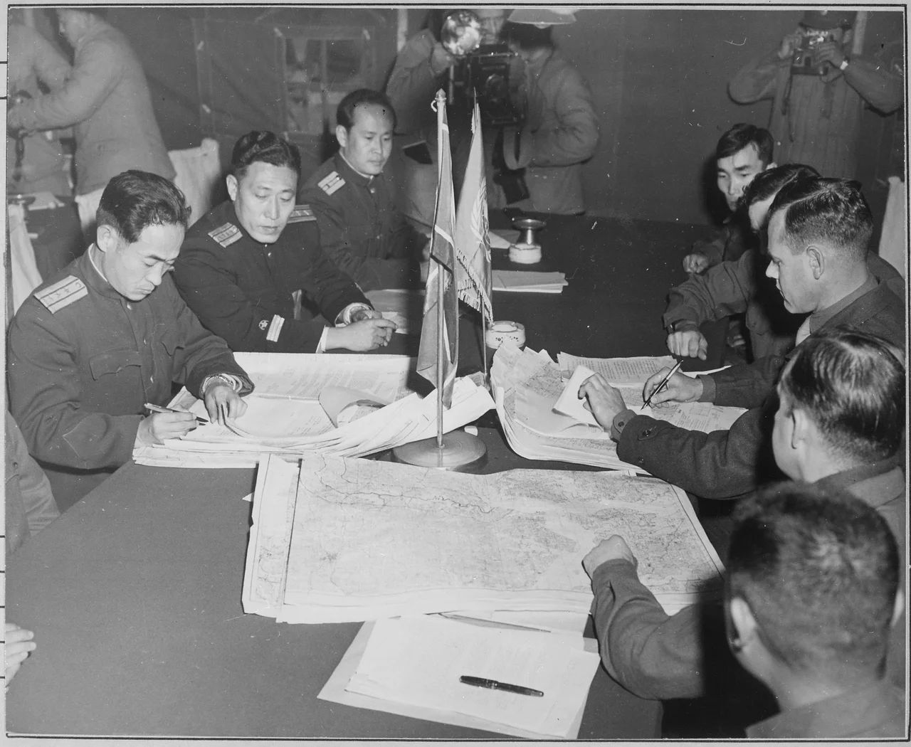 General notes: Use War and Conflict Number 1516 when ordering a reproduction or requesting information about this image.